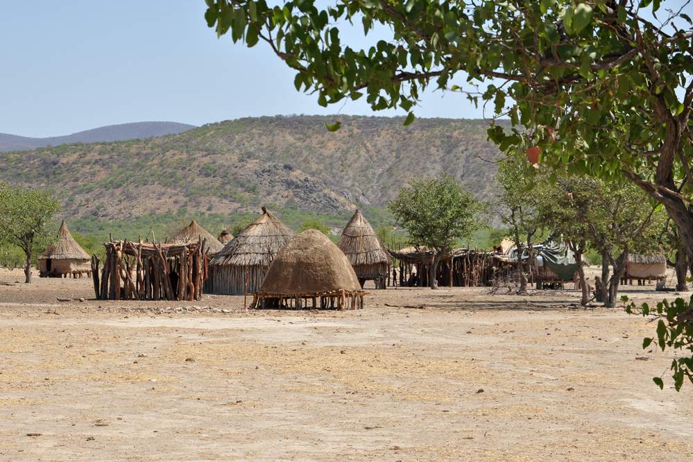 2011-11-13_10-25-08.jpg - Im Dorf der Himba