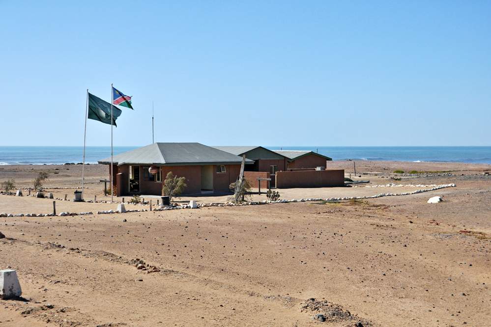 2011-11-15_16-09-32.jpg - Weiterreise nach Swakopmund - zunächst zu den Robbenkolonien nach Cape Cross