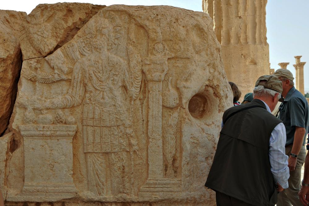 101014-101706.jpg - Palmyra: Details am Baal-Tempel. 