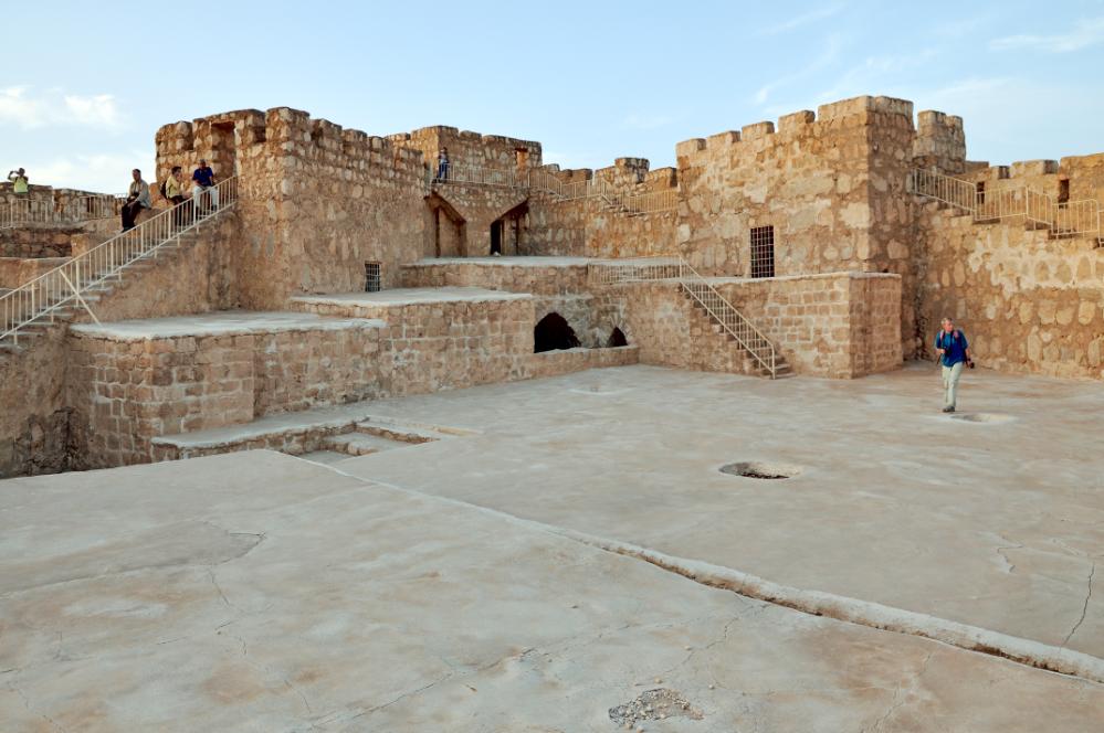 101014-173038.jpg - Palmyra: Auf der Festung "Qala'at Ibn Ma'an".