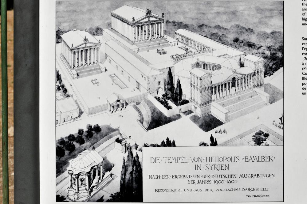 101017-111322.jpg - Baalbek: Rekonstruktion; 1150 Meter über dem Meeresspiegel befindet sich die größte Tempelruine der Welt, Baalbek die Stadt des Sonnengottes Baal oder auch Heliopolis.