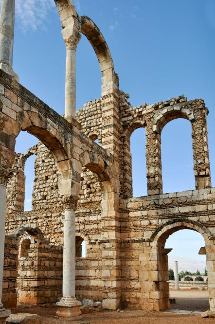 101017-153602.jpg - Die historische Festung Anjar.